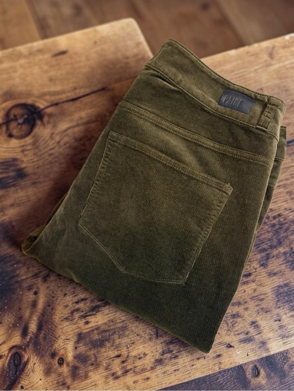 PAIGE Cindy Dark Brushed Olive Fine Wale Corduroy Jeans ~ NWT ~ size 31 - Picture 4 of 12